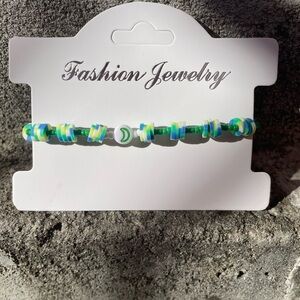 Green and White Beaded Bracelet